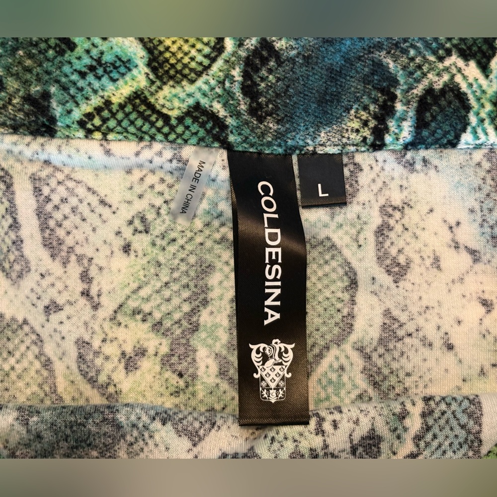 NWT Coldesina Stevie Off The Shoulder Knit Top, Size Large, Tropical Snake Skin - Picture 3 of 4